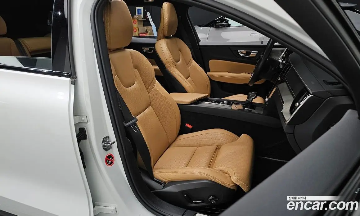 Volvo V60 2019 2.0 АКПП, фото 15
