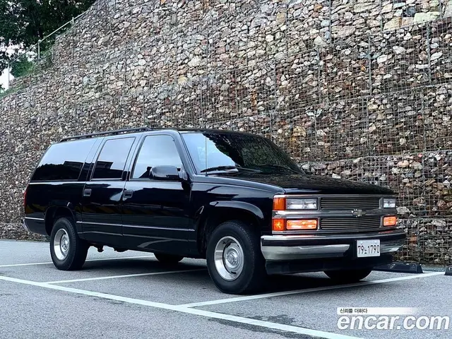 Chevrolet Suburban, 1999, 185 000 км