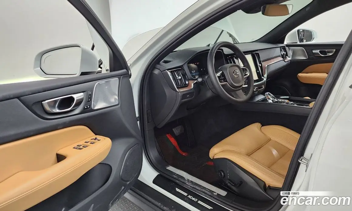 Volvo V60 2023 2.0 АКПП, фото 13