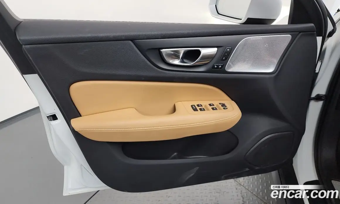 Volvo V60 2023 2.0 АКПП, фото 14