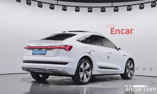 Audi e-tron 2021 0.2 АКПП, миниатюра 2 Audi e-tron 2021 0.2 АКПП, миниатюра 2