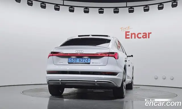 Audi e-tron 2021 0.2 АКПП, миниатюра 4 Audi e-tron 2021 0.2 АКПП, миниатюра 4