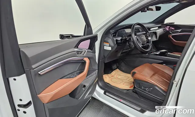 Audi e-tron 2021 0.2 АКПП, миниатюра 10 Audi e-tron 2021 0.2 АКПП, миниатюра 10