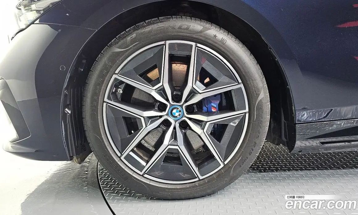 BMW i5 2024 0.2 АКПП, фото 5