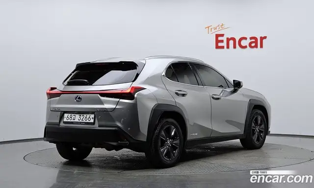 Lexus UX 2019 2.0 АКПП, миниатюра 2 Lexus UX 2019 2.0 АКПП, миниатюра 2