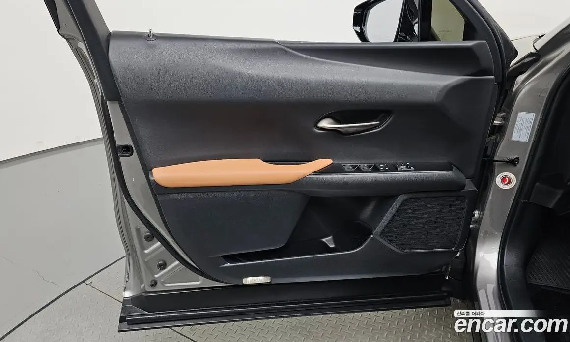 Lexus UX 2019 2.0 АКПП, фото 14