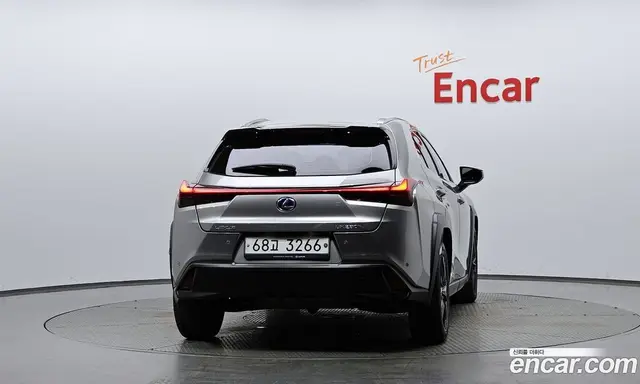 Lexus UX 2019 2.0 АКПП, миниатюра 4 Lexus UX 2019 2.0 АКПП, миниатюра 4