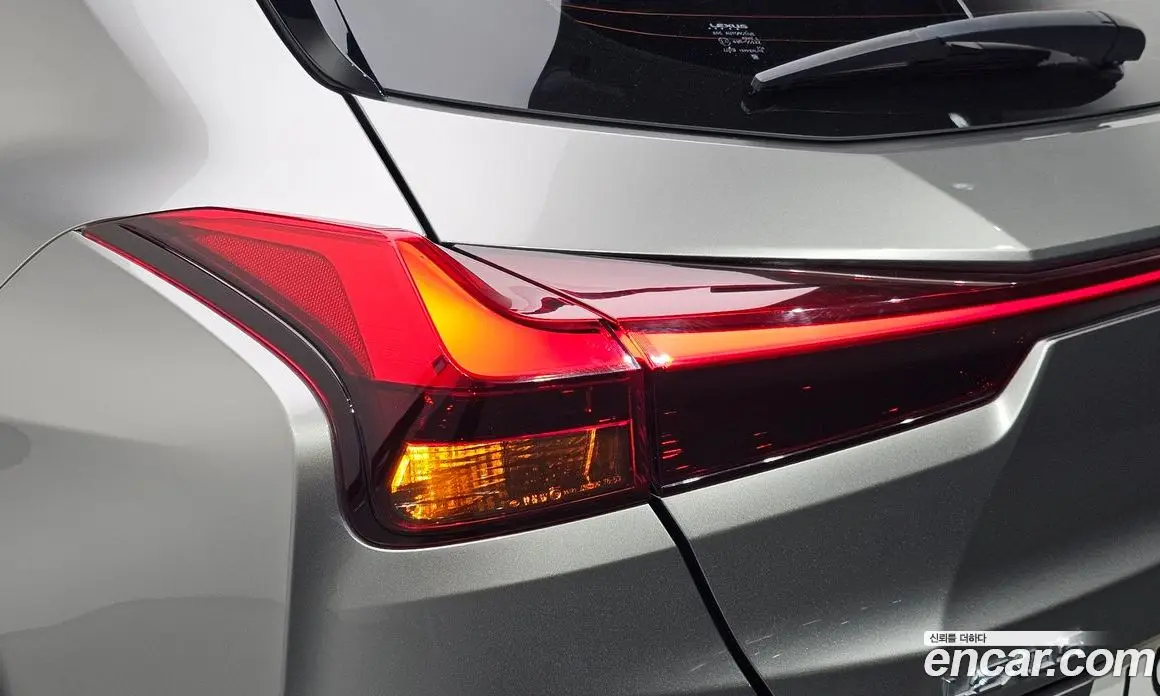 Lexus UX 2019 2.0 АКПП, фото 9 Lexus UX 2019 2.0 АКПП, фото 9