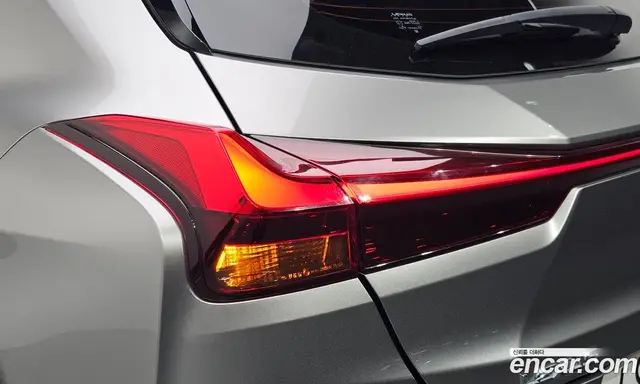 Lexus UX 2019 2.0 АКПП, миниатюра 9 Lexus UX 2019 2.0 АКПП, миниатюра 9