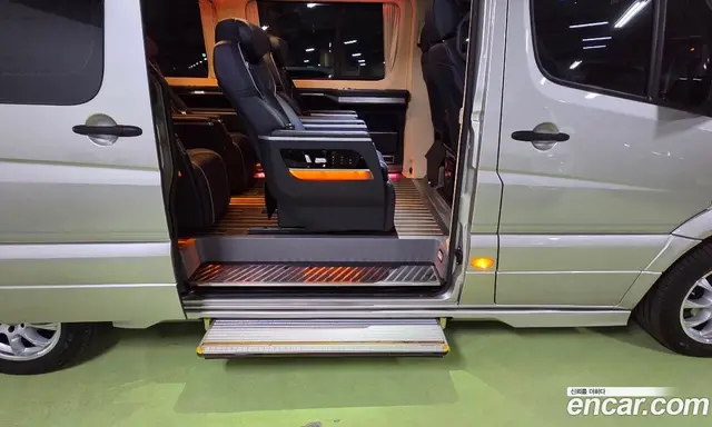 Mercedes-Benz Sprinter 2017 3.0 АКПП, миниатюра 8 Mercedes-Benz Sprinter 2017 3.0 АКПП, миниатюра 8