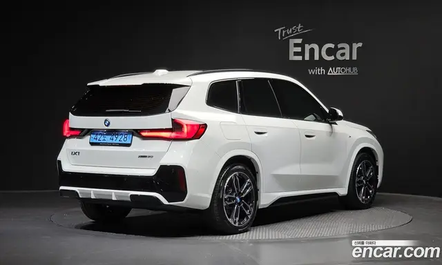 BMW iX1, 2023, 24 942 км