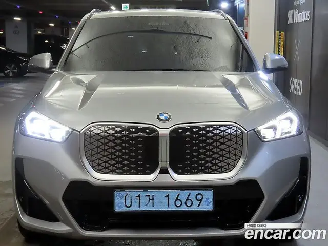 BMW iX1 2025 3.0 АКПП, миниатюра 2
