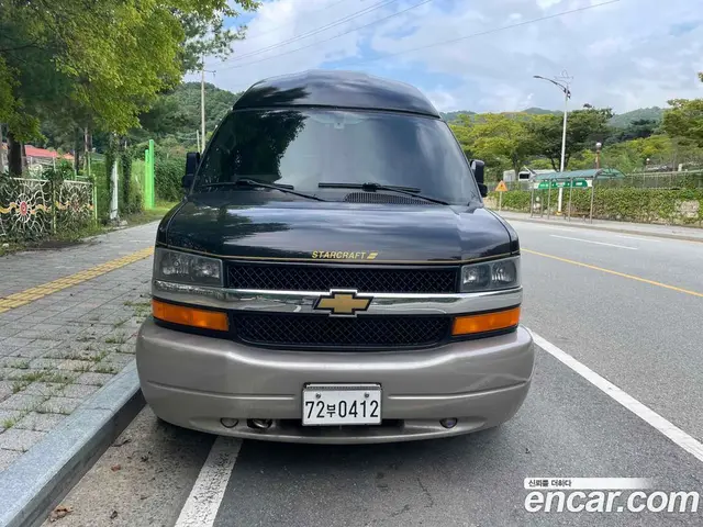 Chevrolet Express Van 2005 6.0 АКПП, миниатюра 2