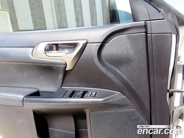 Lexus CT200h 2016 1.8 АКПП, миниатюра 11 Lexus CT200h 2016 1.8 АКПП, миниатюра 11