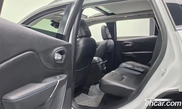 Jeep Cherokee 2019 2.4 АКПП, миниатюра 11 Jeep Cherokee 2019 2.4 АКПП, миниатюра 11