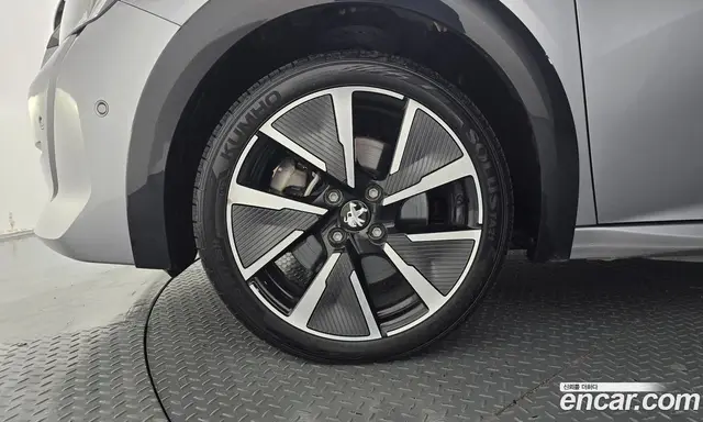 Peugeot 208 2022 0.1 АКПП, миниатюра 4