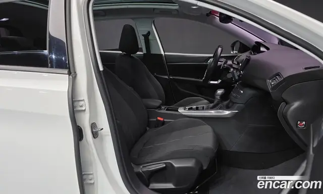 Peugeot 308 2017 1.6 АКПП, миниатюра 11 Peugeot 308 2017 1.6 АКПП, миниатюра 11
