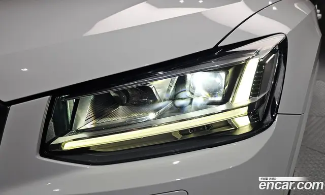 Audi Q2 2020 2.0 АКПП, миниатюра 7