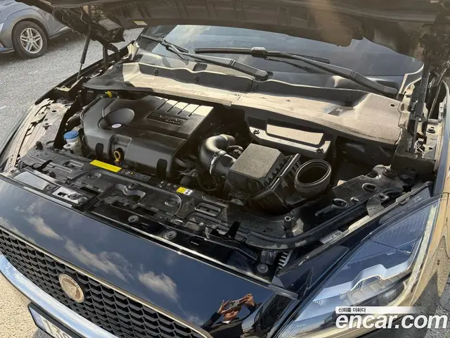 Jaguar E-Pace 2019 2.0 АКПП, миниатюра 5 Jaguar E-Pace 2019 2.0 АКПП, миниатюра 5
