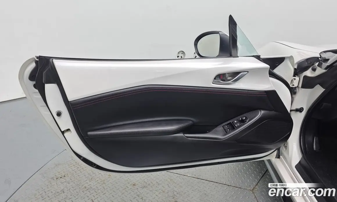 Mazda MX-5 2018 2.0 АКПП, фото 14