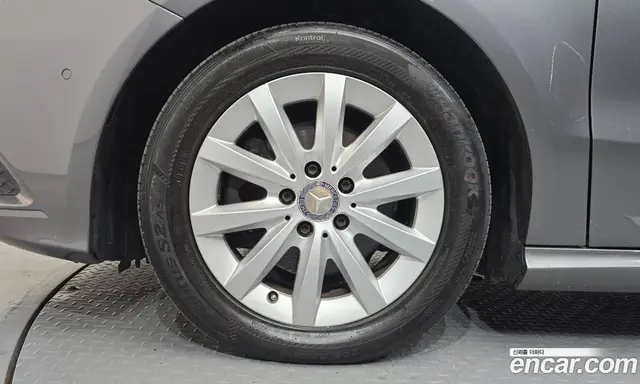 Mercedes-Benz B-Class 2012 1.8 АКПП, миниатюра 4 Mercedes-Benz B-Class 2012 1.8 АКПП, миниатюра 4