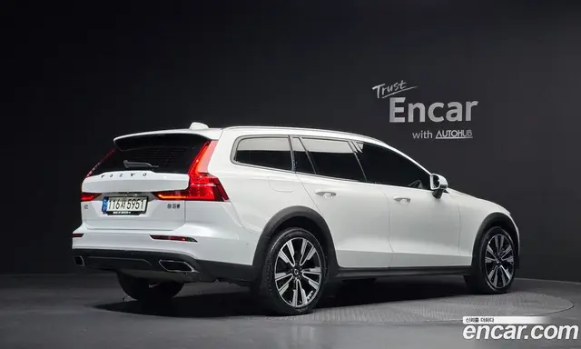 Volvo V60 2021 2.0 АКПП, миниатюра 2
