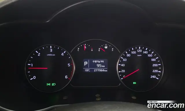 Kia Carens 2013 1.7 АКПП, миниатюра 8 Kia Carens 2013 1.7 АКПП, миниатюра 8