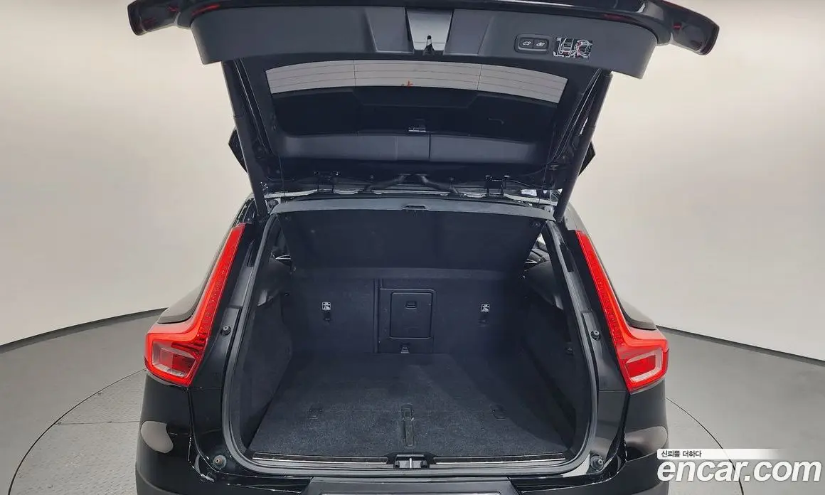 Volvo XC40 2018 2.0 АКПП, фото 19