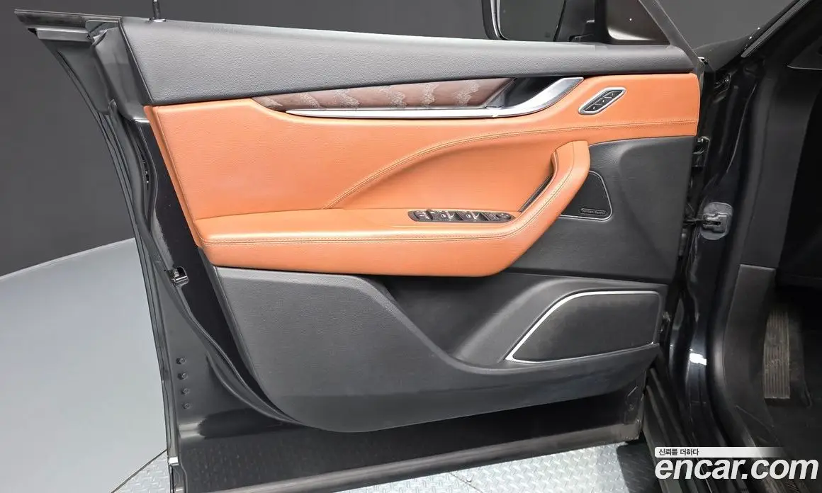 Maserati Levante 2019 3.0 АКПП, фото 14