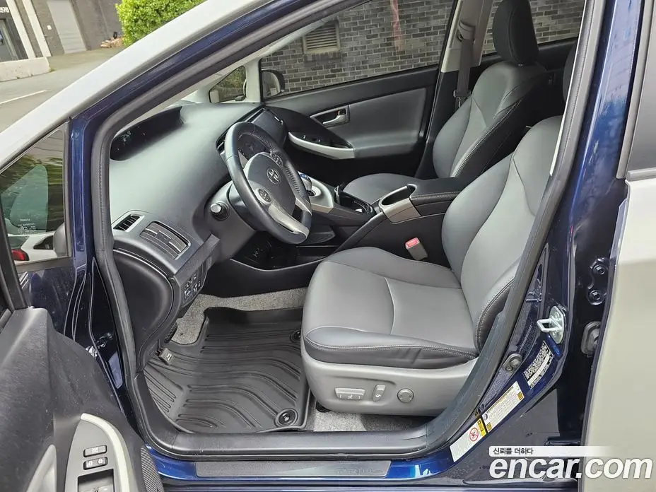 Toyota Prius 2012 1.8 АКПП, фото 11 Toyota Prius 2012 1.8 АКПП, фото 11