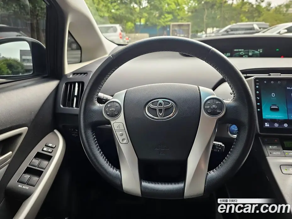 Toyota Prius 2012 1.8 АКПП, фото 13 Toyota Prius 2012 1.8 АКПП, фото 13