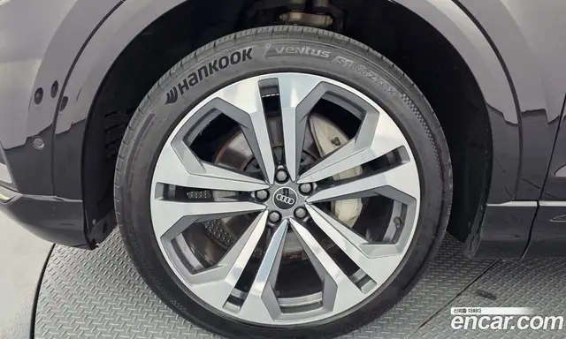 Audi Q8 2023 3.0 АКПП, миниатюра 5