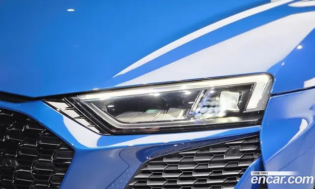 Audi R8 2021 5.2 АКПП, миниатюра 7