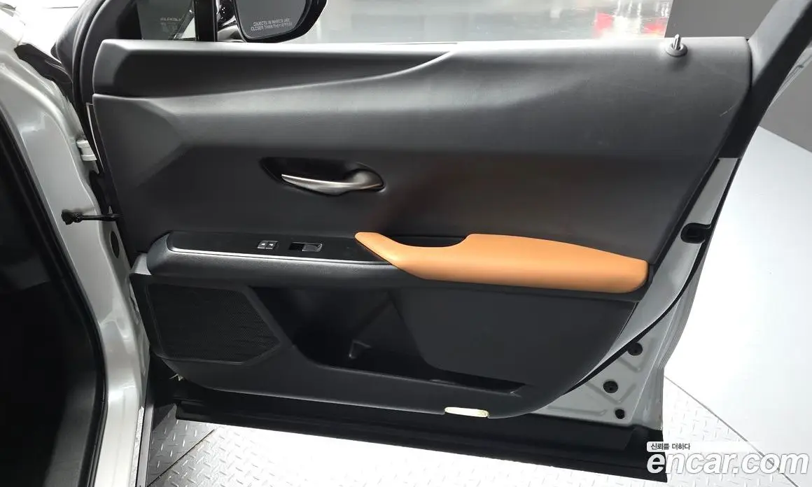 Lexus UX 2019 2.0 АКПП, фото 13