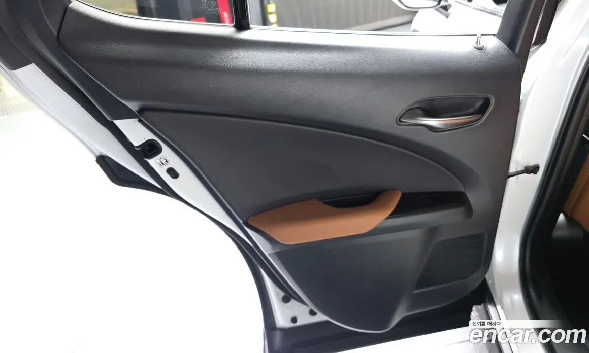 Lexus UX 2019 2.0 АКПП, фото 14