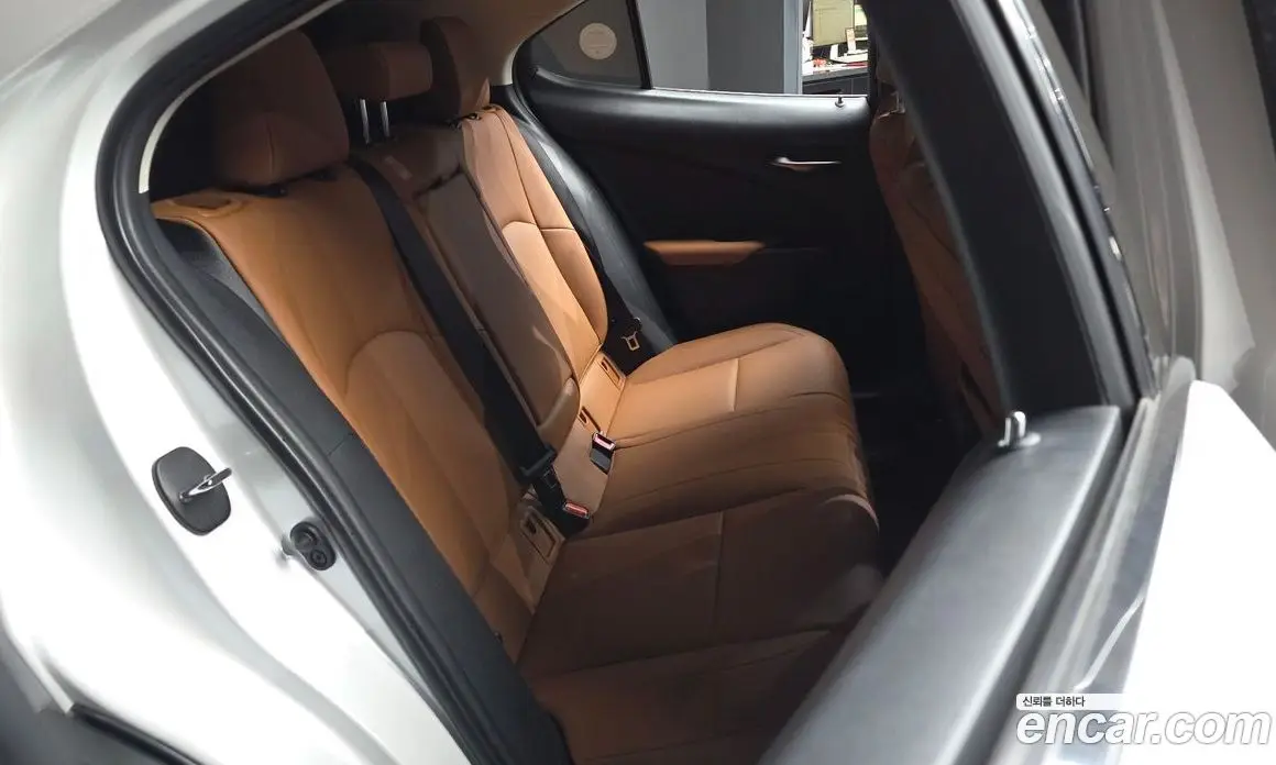 Lexus UX 2019 2.0 АКПП, фото 17