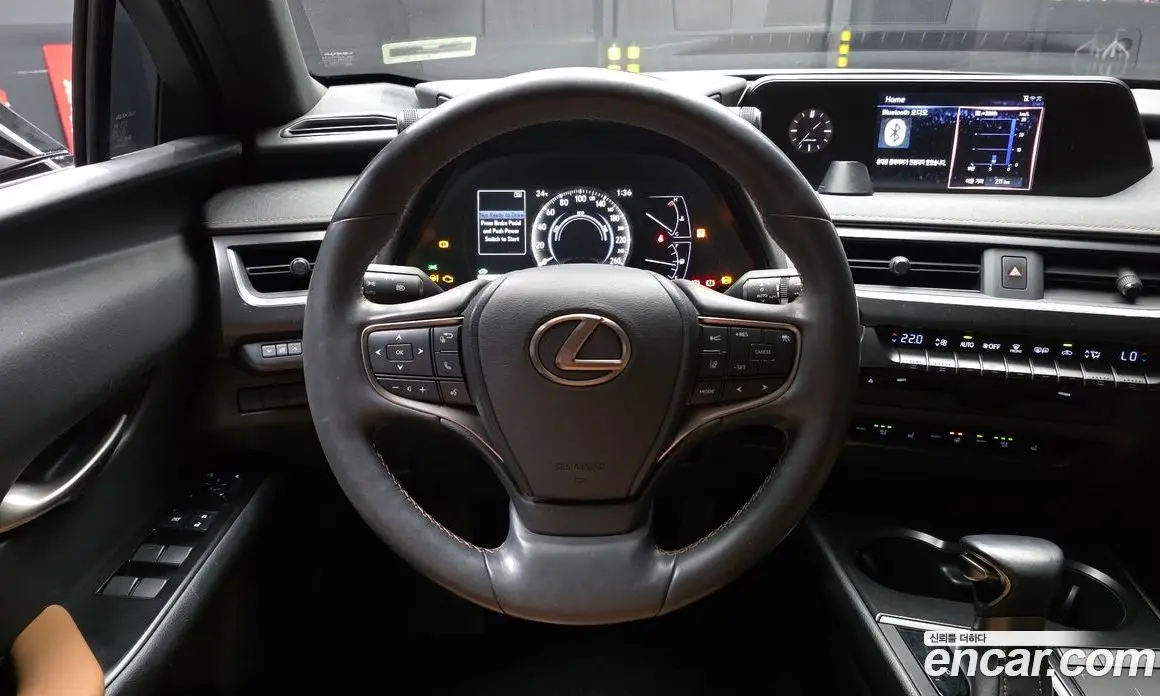 Lexus UX 2019 2.0 АКПП, фото 18