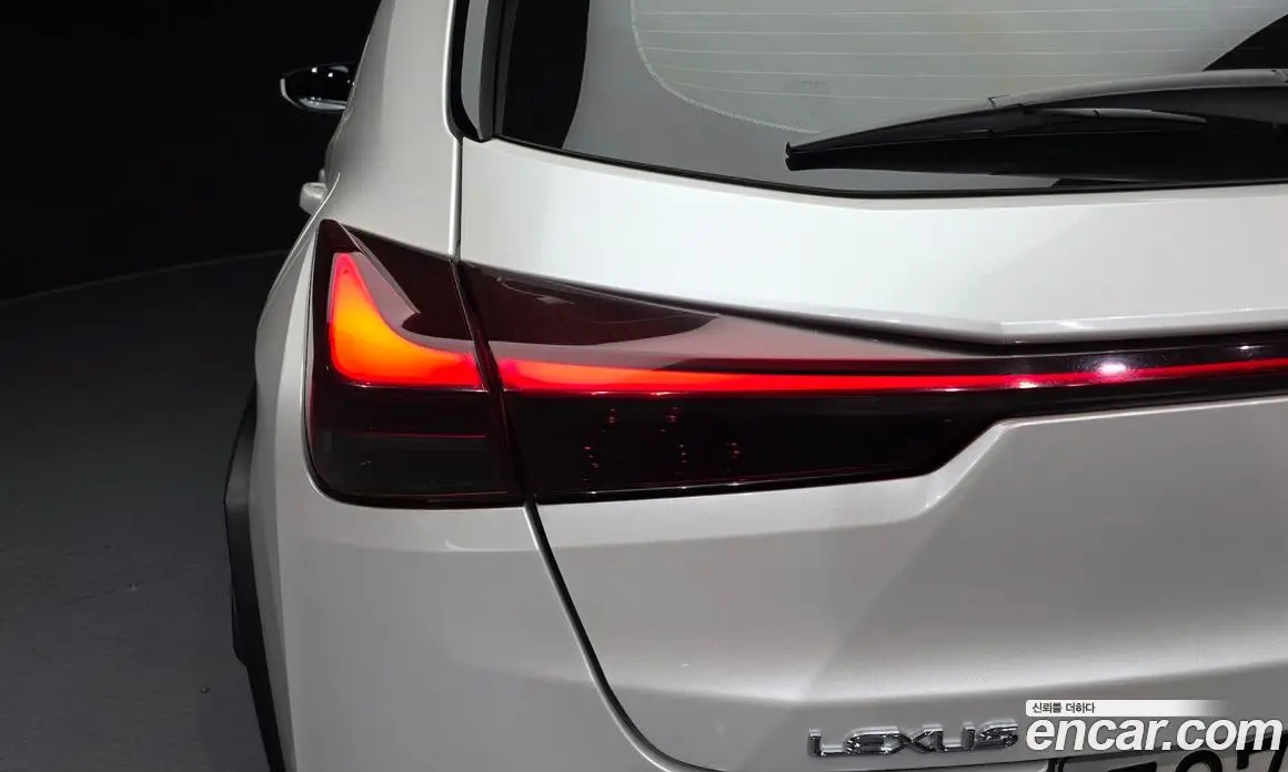 Lexus UX 2019 2.0 АКПП, фото 8