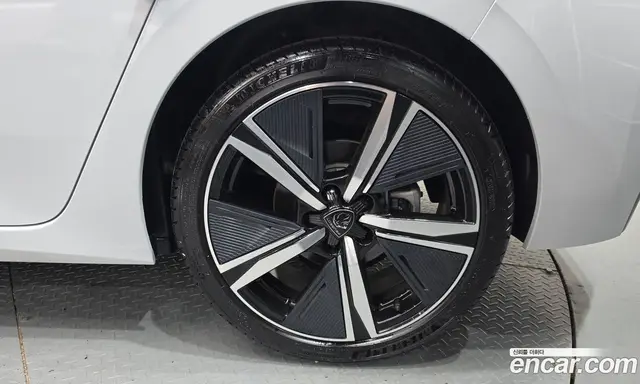 Peugeot 308 2025 1.2 АКПП, миниатюра 6 Peugeot 308 2025 1.2 АКПП, миниатюра 6