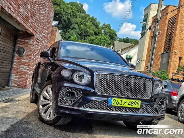 Bentley Bentayga 2021 4.0 АКПП, миниатюра 2