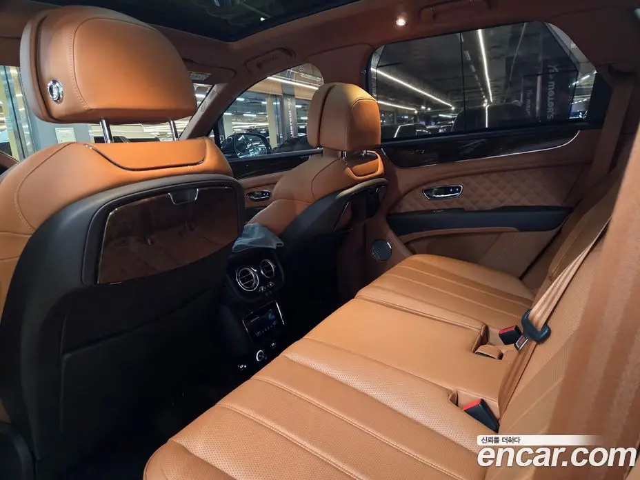 Bentley Bentayga 2021 4.0 АКПП, фото 16