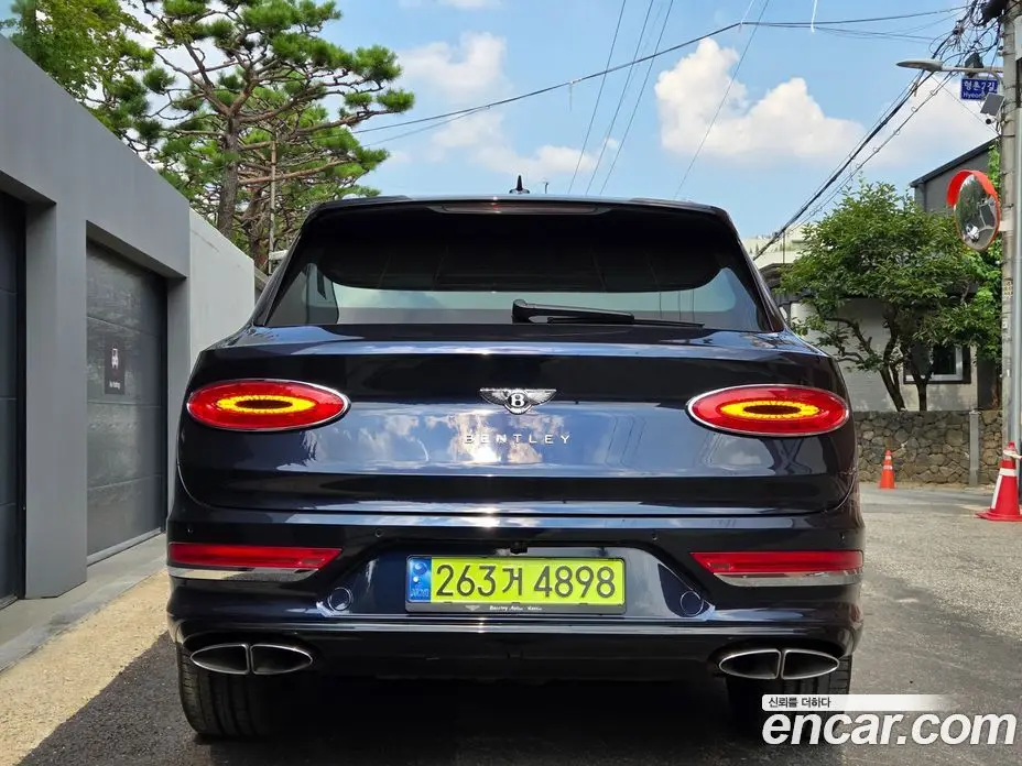 Bentley Bentayga 2021 4.0 АКПП, фото 19