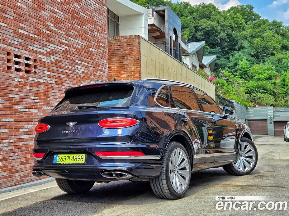 Bentley Bentayga 2021 4.0 АКПП, фото 4