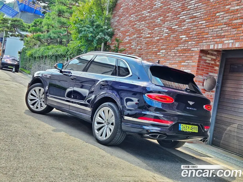 Bentley Bentayga 2021 4.0 АКПП, фото 5