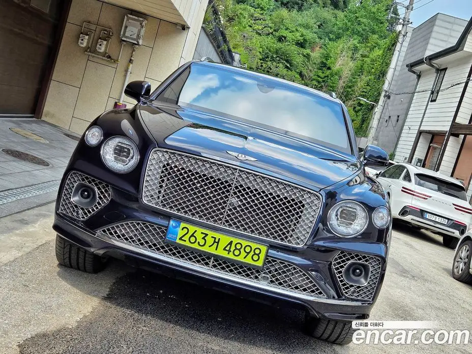 Bentley Bentayga 2021 4.0 АКПП, фото 6