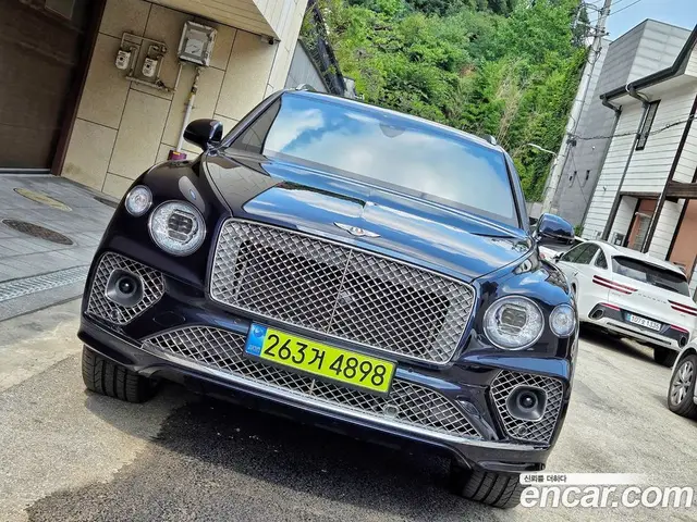 Bentley Bentayga 2021 4.0 АКПП, миниатюра 6