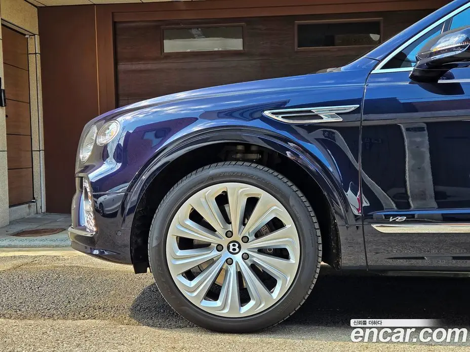 Bentley Bentayga 2021 4.0 АКПП, фото 7