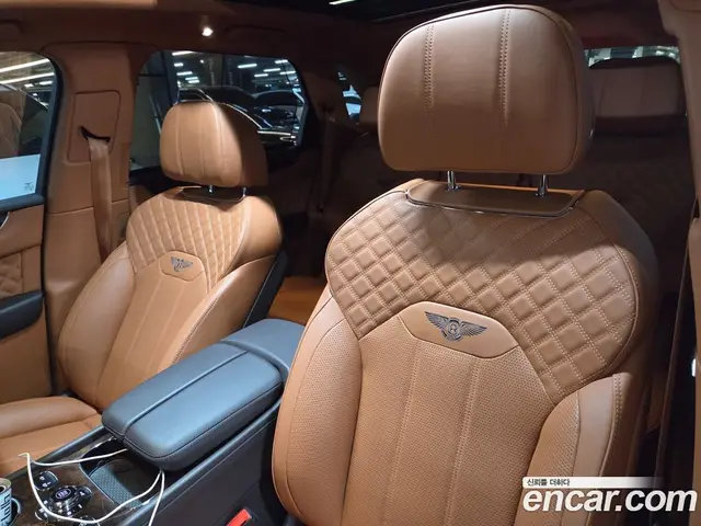 Bentley Bentayga 2021 4.0 АКПП, миниатюра 9