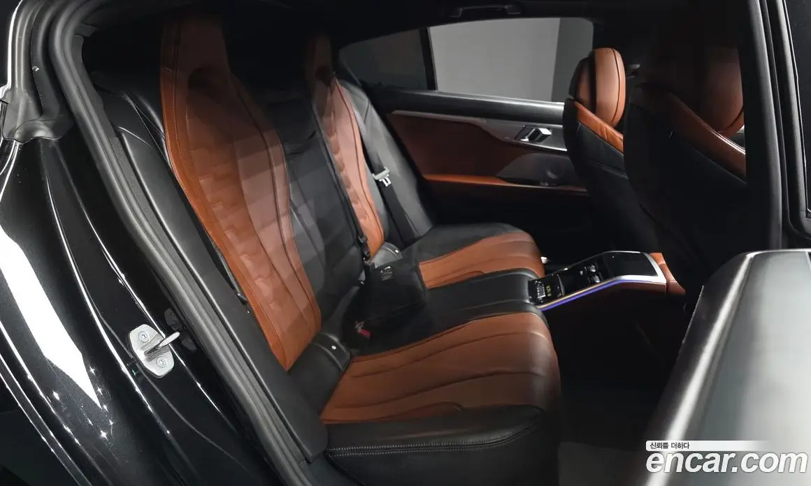 BMW 8 серия 2022 4.4 АКПП, фото 17