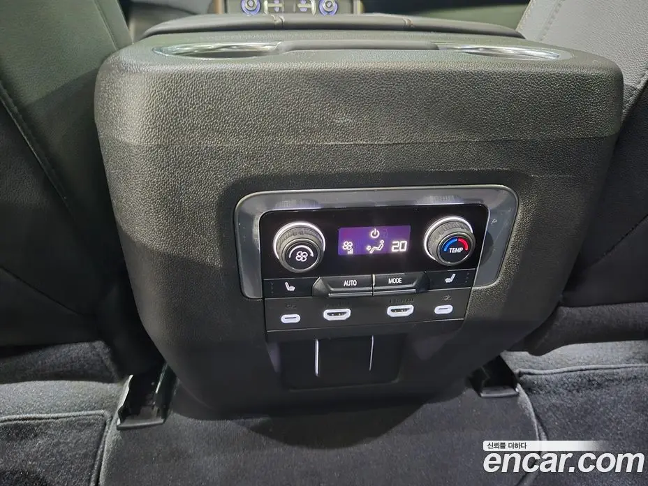 Chevrolet Tahoe 2022 6.2 АКПП, фото 13